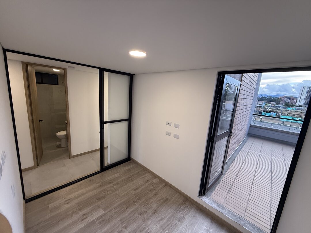 Estrena apto en San Antonio Pereira. 2 habitaciones + estudio y terraza + 2 parqueaderos. Arriendo. — foto 4