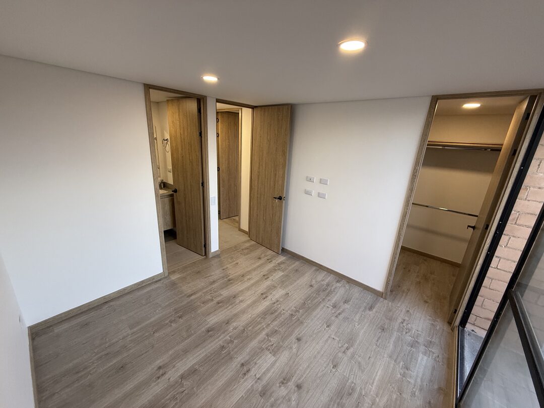 Estrena apto en San Antonio Pereira. 2 habitaciones + estudio y terraza + 2 parqueaderos. Arriendo. — foto 6